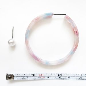 LOT/Set 2 pairs Stud PEARL & Pink Blue Acrylic Acetate Hoops